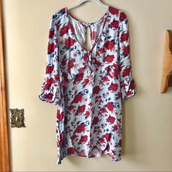 American Eagle Outfitters Dresses & Skirts - American Eagle • floral patterned dress